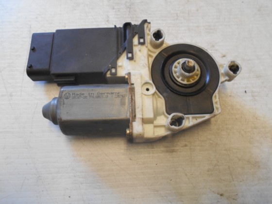 Motor Elevador Vidro Frt Drt VW Beetle 1999 MEV142